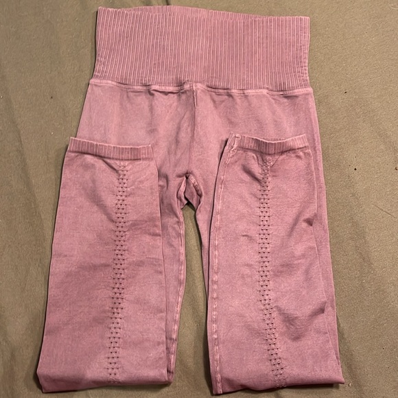 NWOT FP movement rust color good karma leggings M/L - Picture 9 of 9